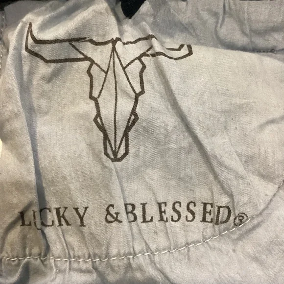 Lucky & Blessed Western Chic Embroidered Tea Stain Jeans size 18 Boho Western - Picture 9 of 16